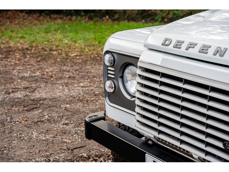 Used Land Rover Defender 2015 for sale - 76665877: Photo 32