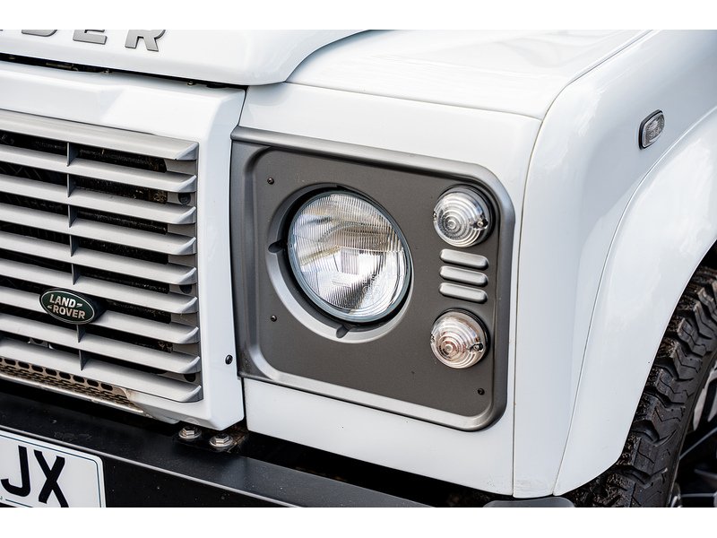 Used Land Rover Defender 2015 for sale - 76665877: Photo 34