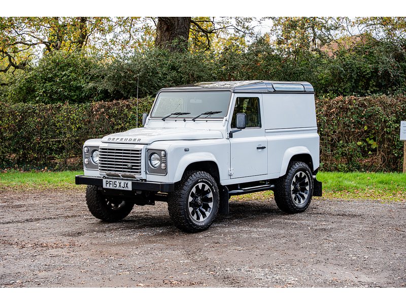 Used Land Rover Defender 2015 for sale - 76665877: Photo 5