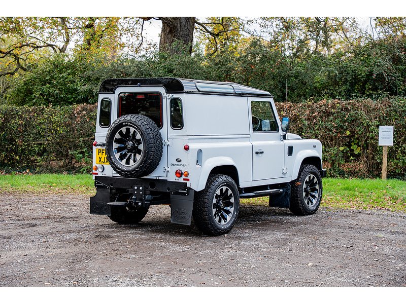 Used Land Rover Defender 2015 for sale - 76665877: Photo 7