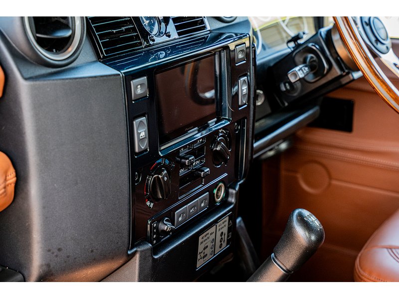 Used Land Rover Defender 2015 for sale - 77996677: Photo 25