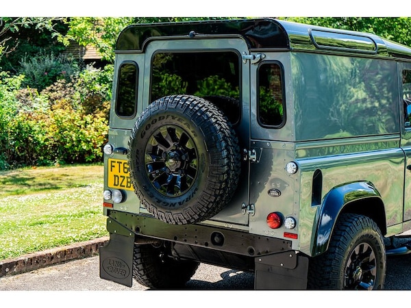 Used Land Rover Defender 90 2015 for sale - 75096029: Photo 15