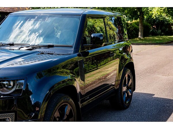 Used Land Rover Defender 90 2021 for sale - 75249183: Photo 18