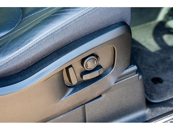 Used Land Rover Defender 90 2021 for sale - 75249183: Photo 32