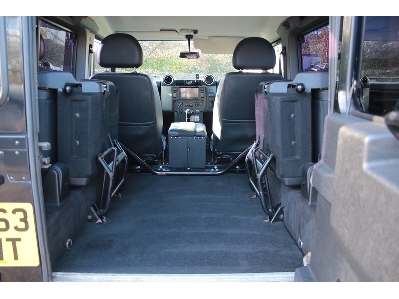 Used Land Rover Defender 90 2014 for sale - 77409129: Photo 24