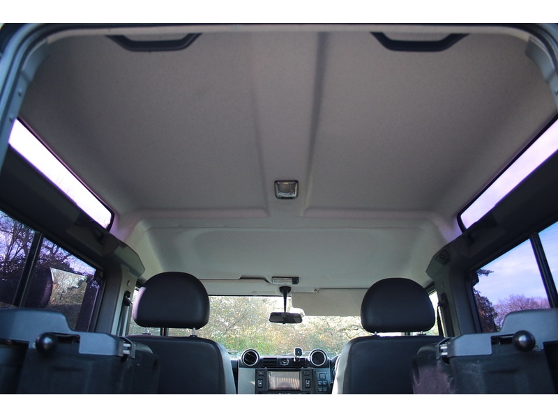 Used Land Rover Defender 90 2014 for sale - 77409129: Photo 26