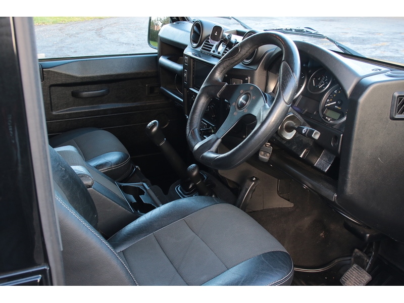 Used Land Rover Defender 90 2014 for sale - 77409129: Photo 33