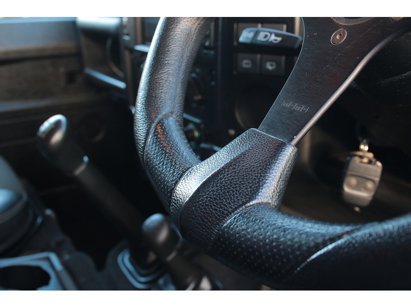 Used Land Rover Defender 90 2014 for sale - 77409129: Photo 35