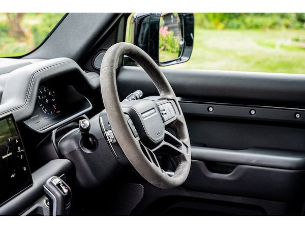 Used Land Rover Defender 110 2023 for sale - 75524827: Photo 24
