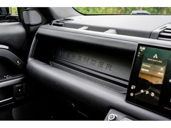 Used Land Rover Defender 110 2023 for sale - 75524827: Photo 26