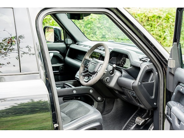 Used Land Rover Defender 110 2023 for sale - 75524827: Photo 32