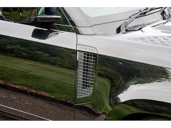 Used Land Rover Defender 110 2023 for sale - 75524827: Photo 34