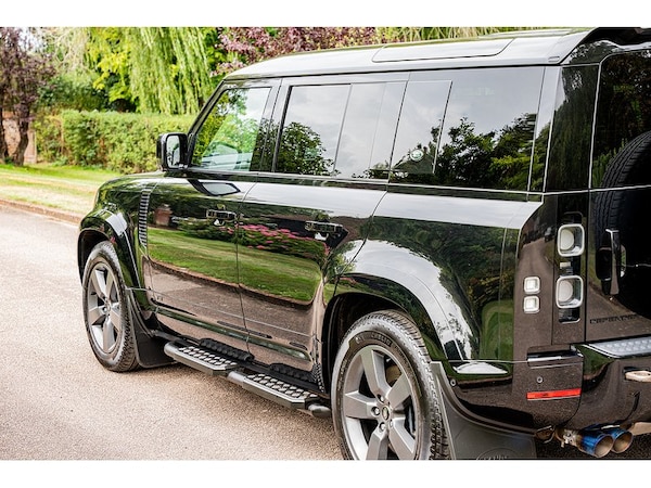 Used Land Rover Defender 110 2023 for sale - 75524827: Photo 7