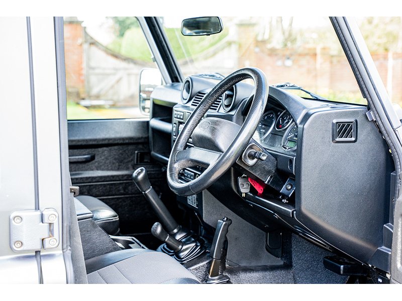 Used Land Rover Defender 2013 for sale - 77915309: Photo 19