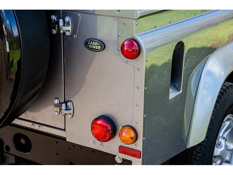 Used Land Rover Defender 2013 for sale - 77915309: Photo 24