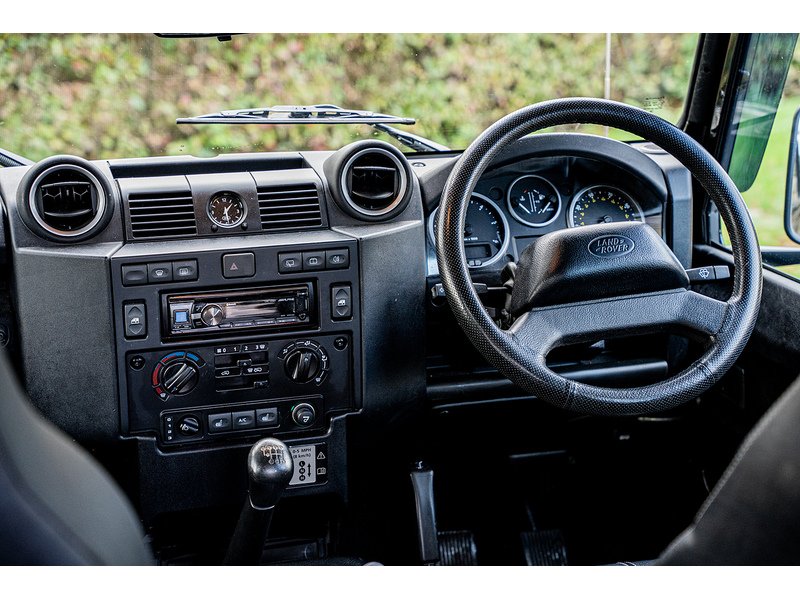 Used Land Rover Defender 2013 for sale - 76663636: Photo 10