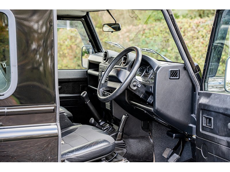 Used Land Rover Defender 2013 for sale - 76663636: Photo 15