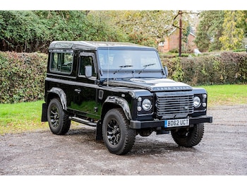 Land Rover - Defender