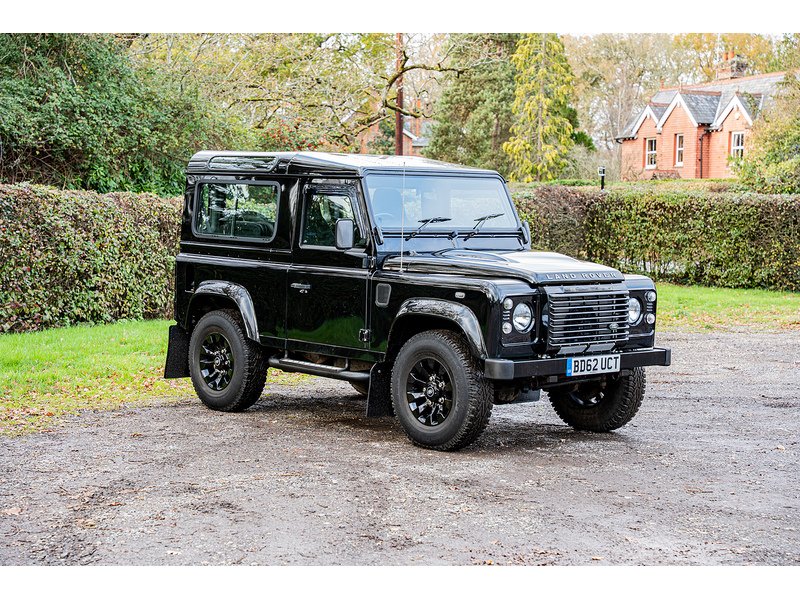 Used Land Rover Defender 2013 for sale - 76663636: Photo 2