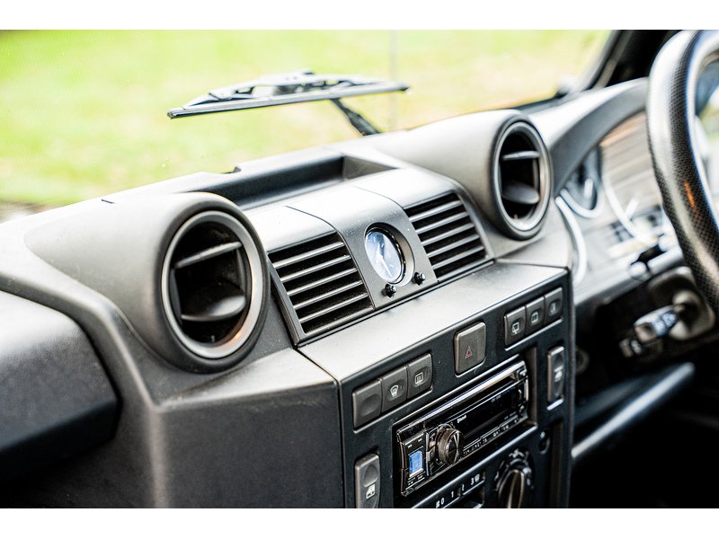 Used Land Rover Defender 2013 for sale - 76663636: Photo 22