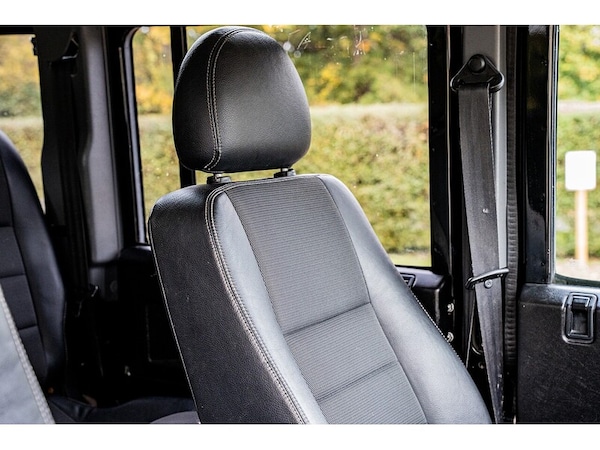Used Land Rover Defender 110 2014 for sale - 76263811: Photo 11