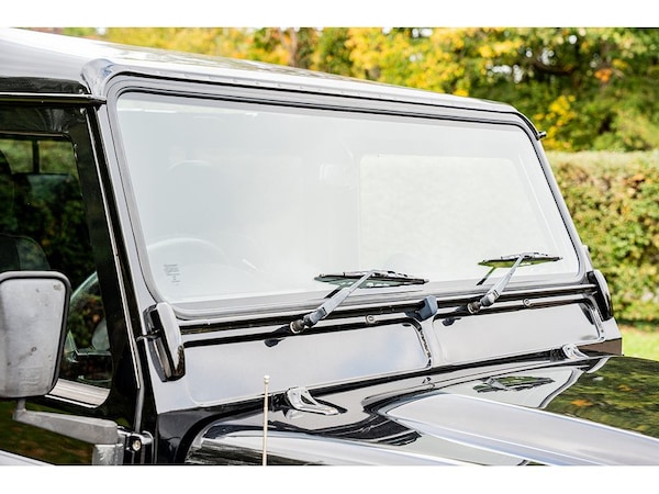 Used Land Rover Defender 110 2014 for sale - 76263811: Photo 16