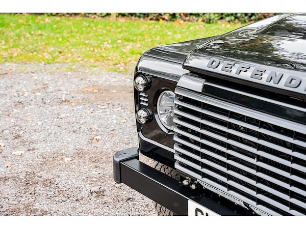 Used Land Rover Defender 110 2014 for sale - 76263811: Photo 19