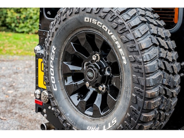 Used Land Rover Defender 110 2014 for sale - 76263811: Photo 26