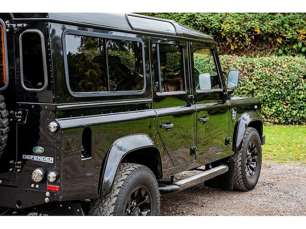 Used Land Rover Defender 110 2014 for sale - 76263811: Photo 27