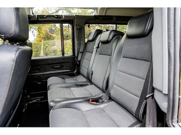 Used Land Rover Defender 110 2014 for sale - 76263811: Photo 28
