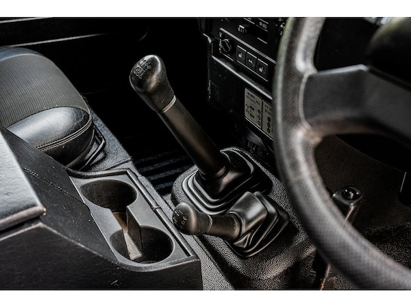 Used Land Rover Defender 110 2014 for sale - 76263811: Photo 30
