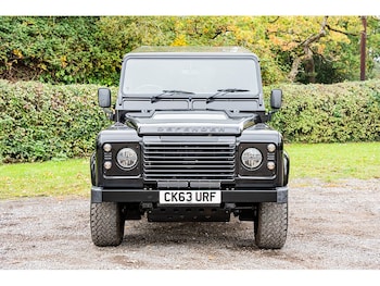 Used Land Rover Defender 110 2014 for sale - 76263811: Photo 3