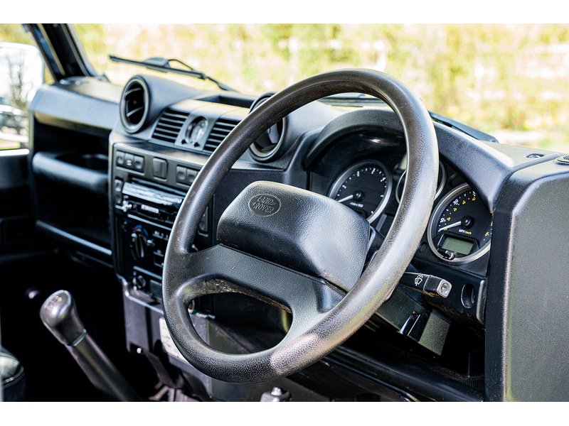 Used Land Rover Defender 2015 for sale - 77906044: Photo 15