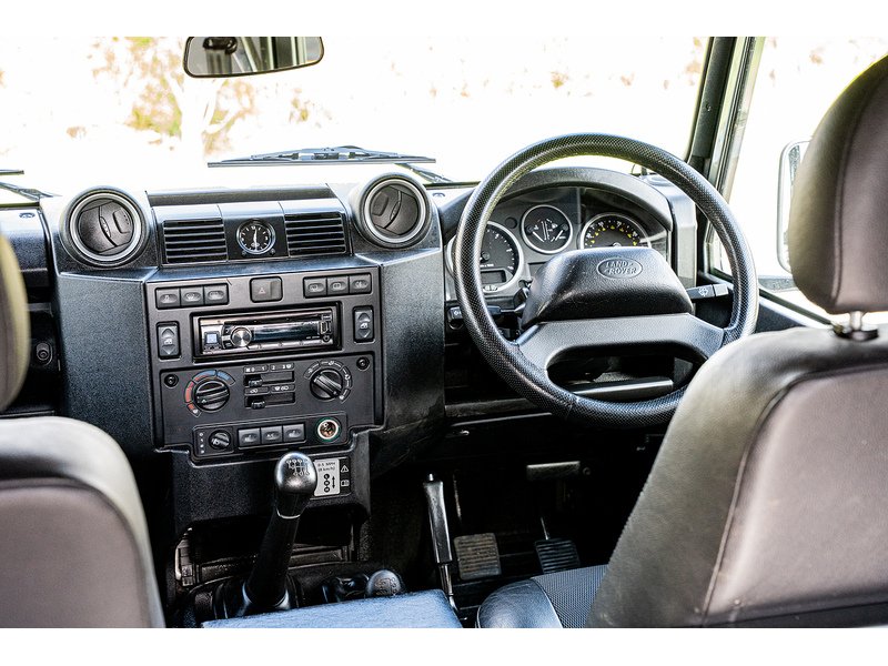 Used Land Rover Defender 2016 for sale - 77906041: Photo 10