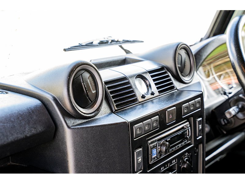 Used Land Rover Defender 2016 for sale - 77906041: Photo 14