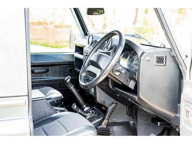 Used Land Rover Defender 2016 for sale - 77906041: Photo 16