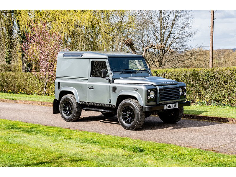 Used Land Rover Defender 2016 for sale - 77906041: Photo 2