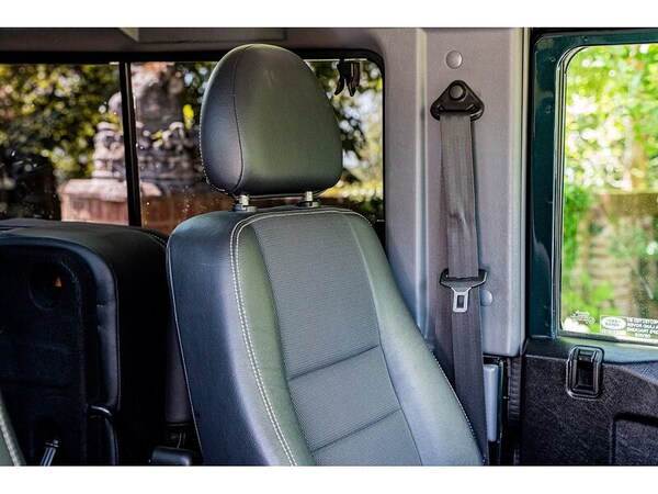 Used Land Rover Defender 90 2013 for sale - 75249179: Photo 32