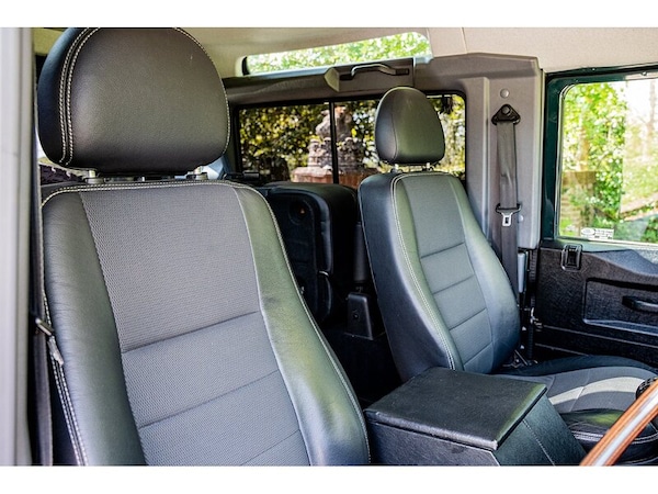 Used Land Rover Defender 90 2013 for sale - 75249179: Photo 33