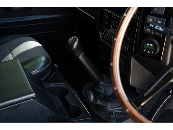 Used Land Rover Defender 90 2013 for sale - 75249179: Photo 35