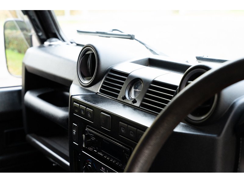 Used Land Rover Defender 2013 for sale - 76518485: Photo 34