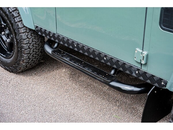 Used Land Rover Defender 90 2014 for sale - 75524825: Photo 15