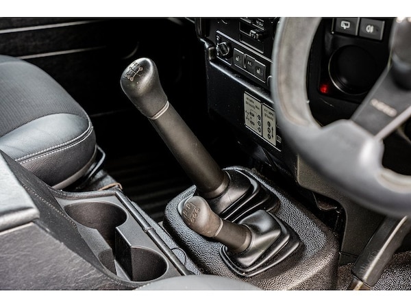 Used Land Rover Defender 90 2014 for sale - 75524825: Photo 37