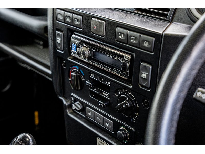 Used Land Rover Defender 2014 for sale - 78078931: Photo 17