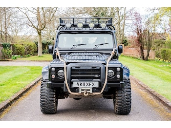 Used Land Rover Defender 110 2011 for sale - 79435653: Photo