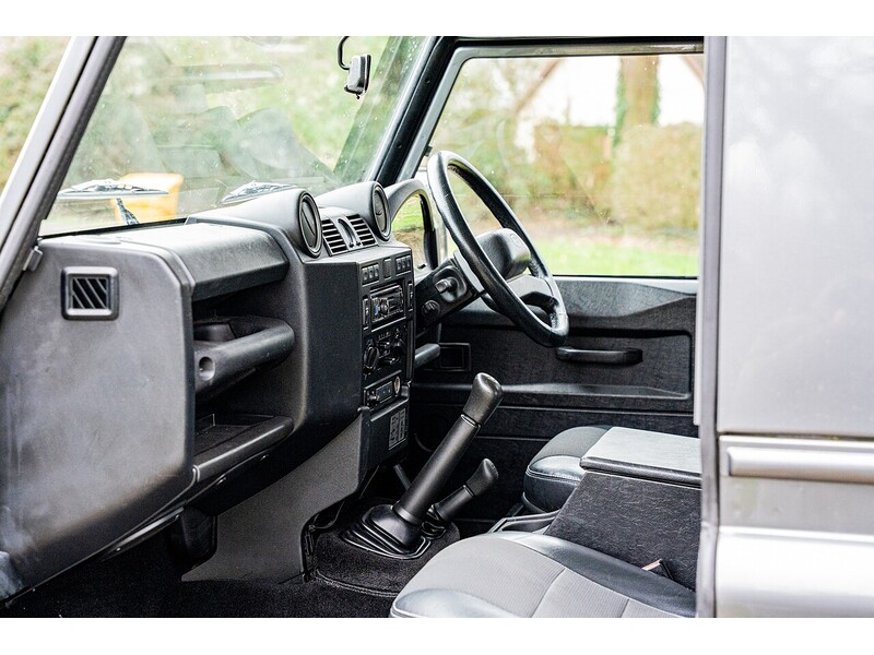 Used Land Rover Defender 90 for sale - 77701932: Photo 11