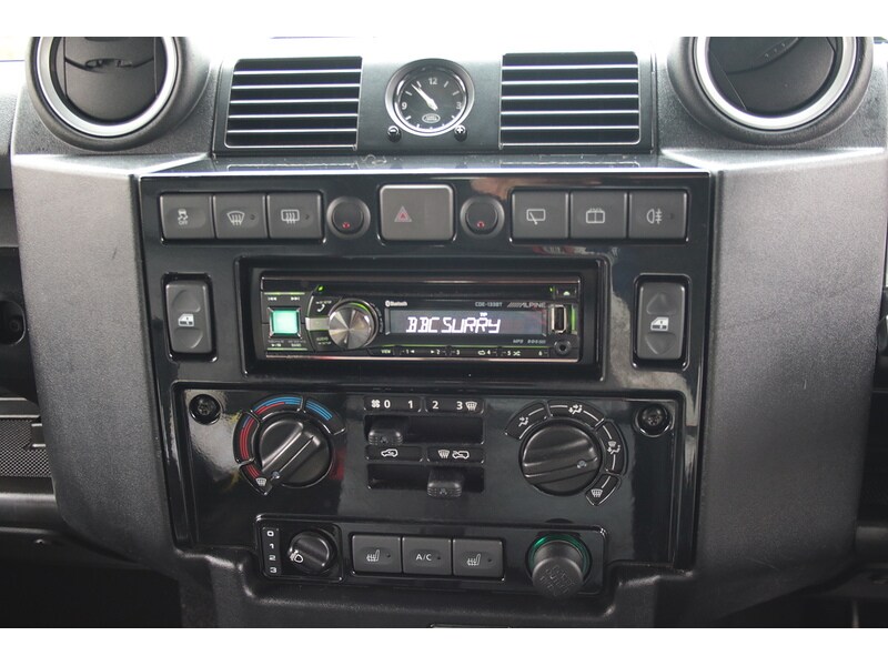 Used Land Rover Defender 2015 for sale - 77342335: Photo 31