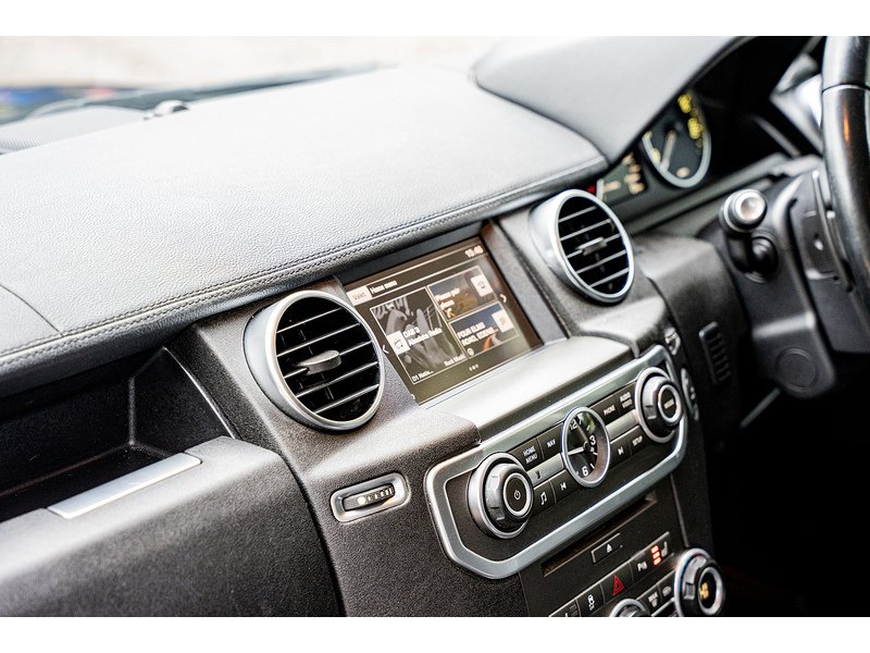 Used Land Rover Discovery 4 2015 for sale - 76100697: Photo 30