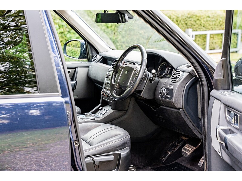 Used Land Rover Discovery 4 2015 for sale - 76100697: Photo 31