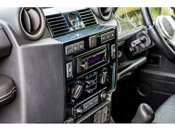 Used Land Rover Defender 90 2013 for sale - 75666693: Photo 18